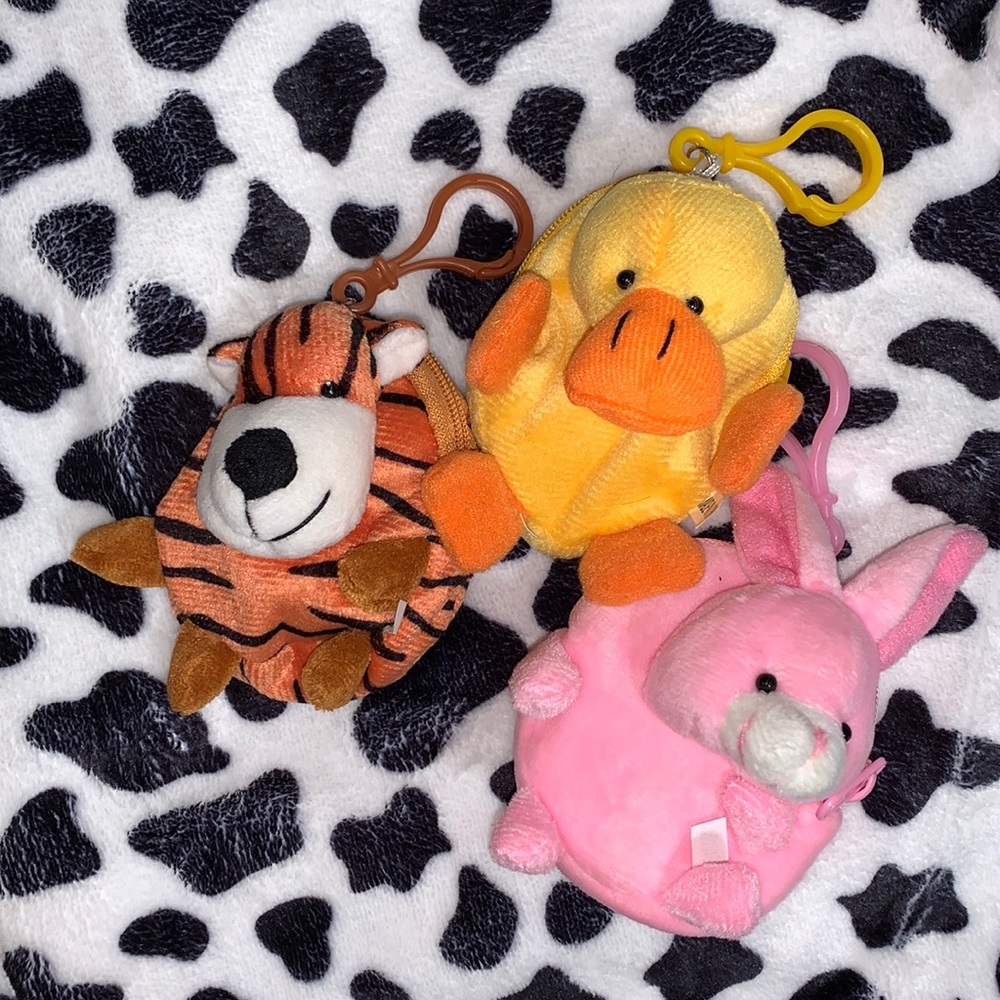 Small animal backpack/keychain pouch